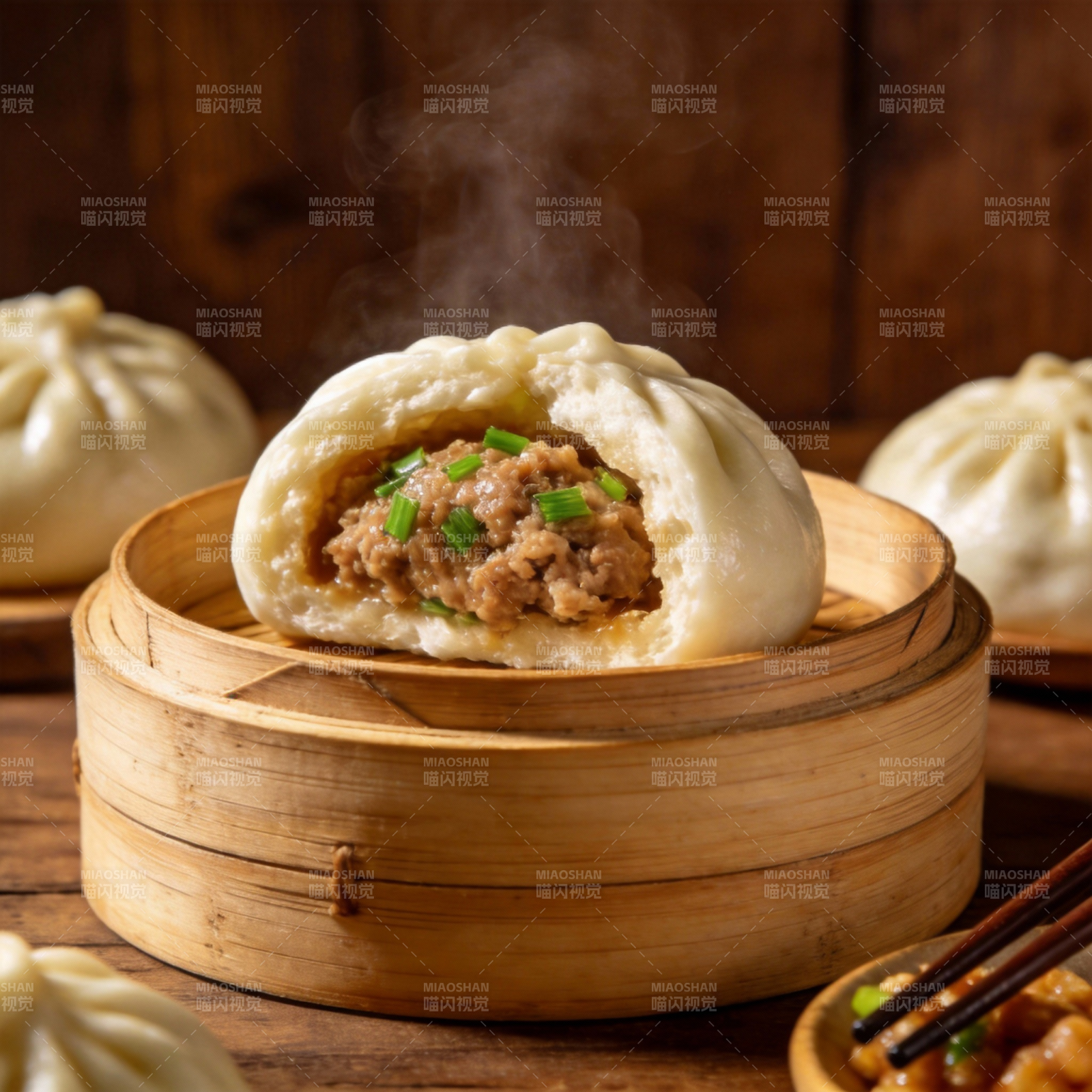 热腾腾的肉包图片