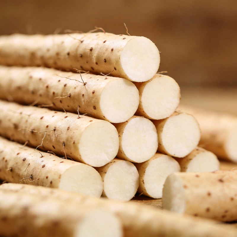 新鲜山药堆叠图片