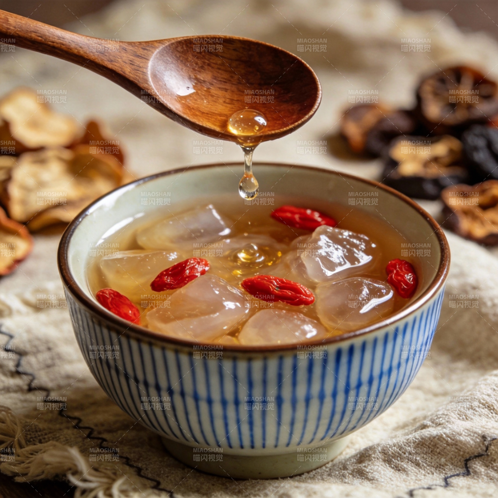 冰糖炖雪梨图片