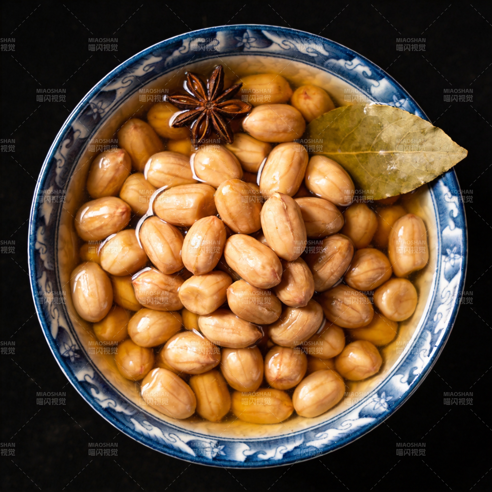 香料煮花生图片