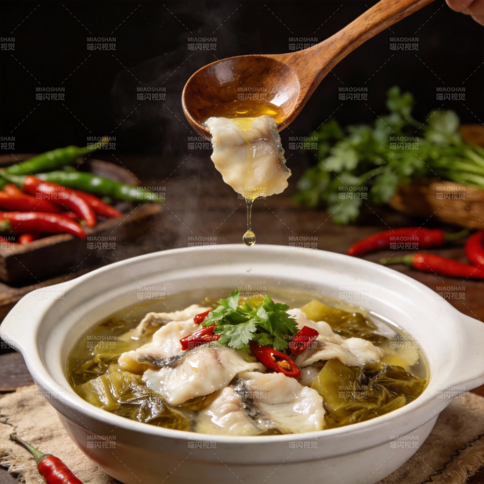 酸菜鱼鲜香四溢图片