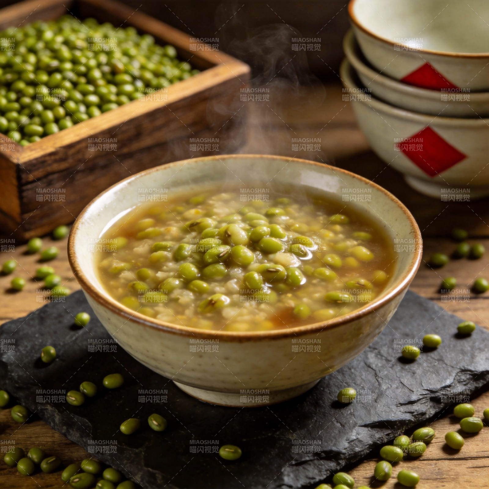 热腾腾的绿豆汤图片
