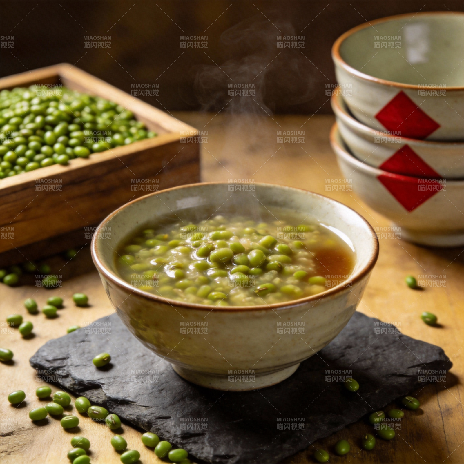 热腾腾的绿豆汤图片