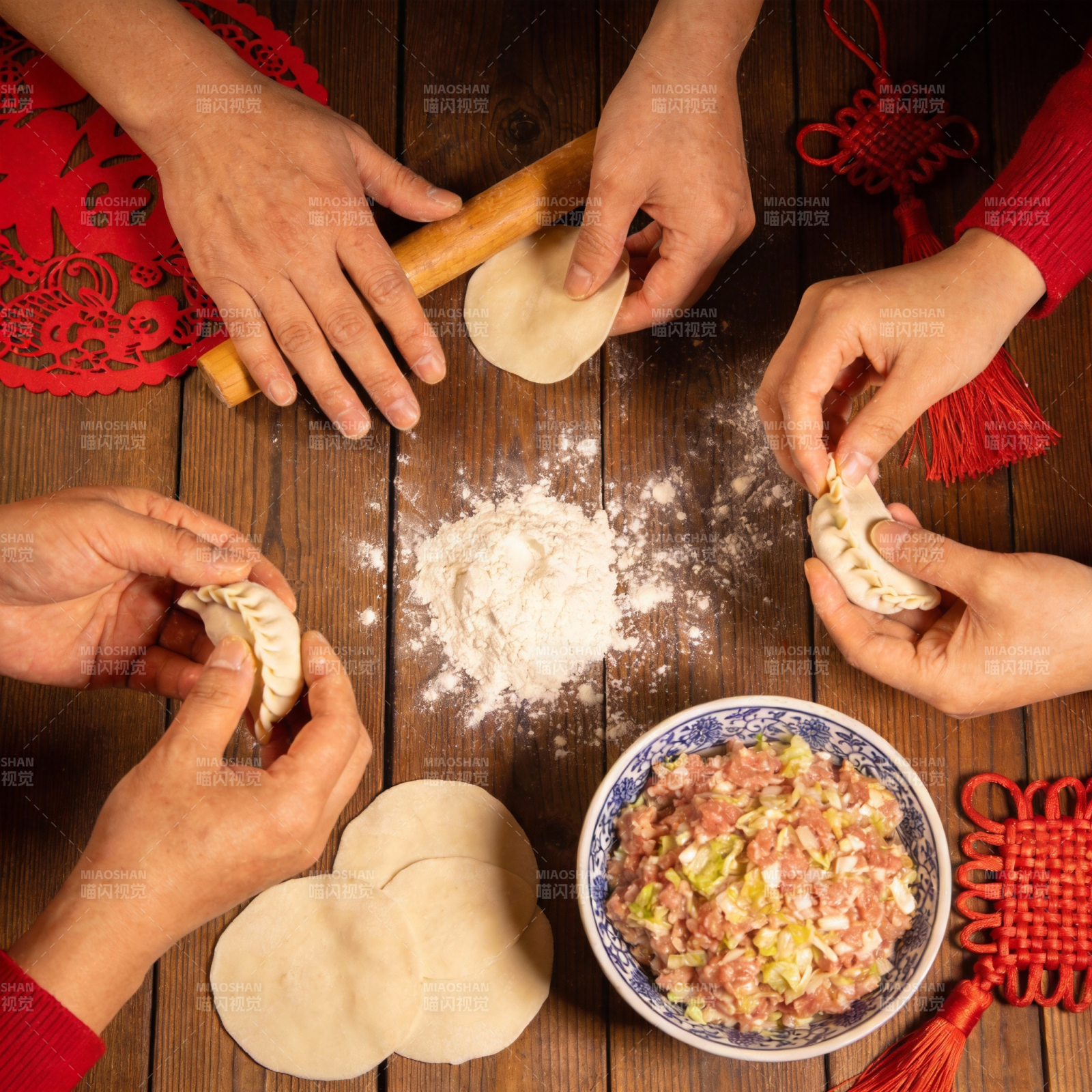 包饺子迎新春图片