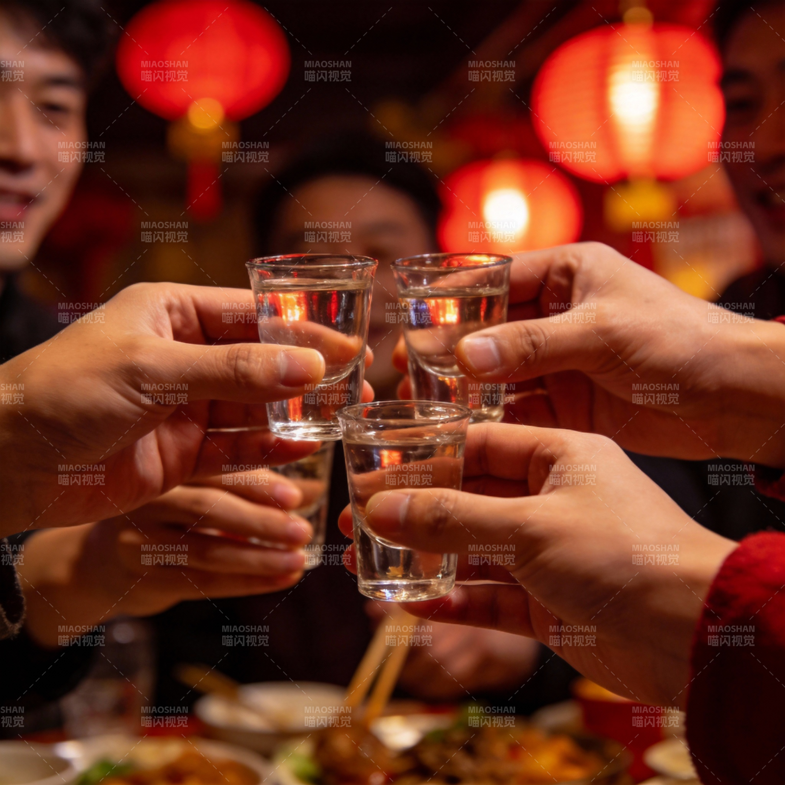 举杯共庆团圆夜图片