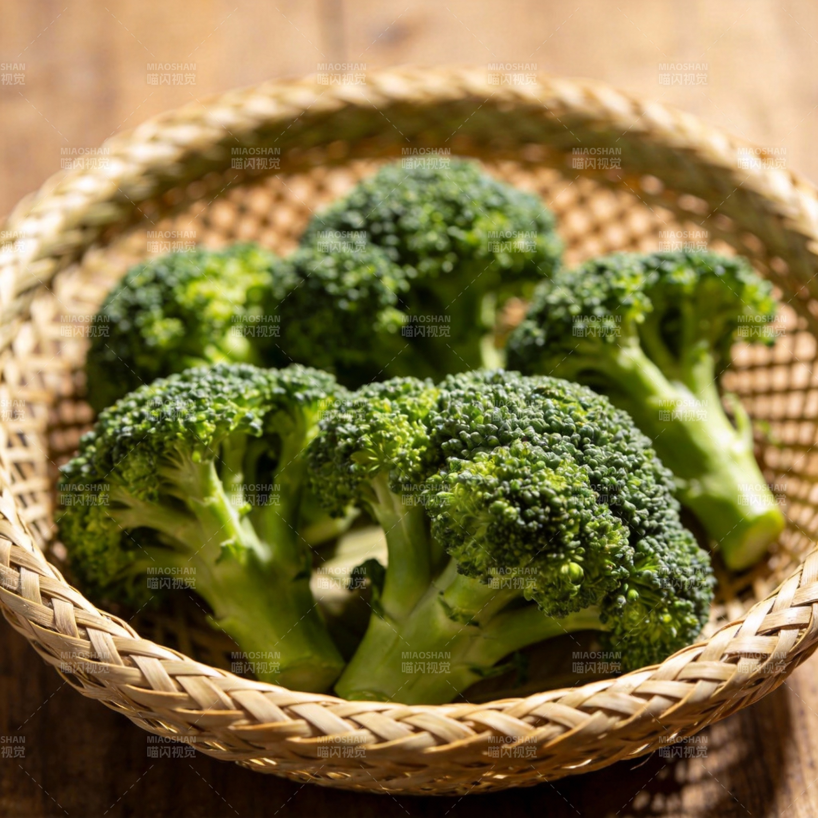 新鲜西兰花图片