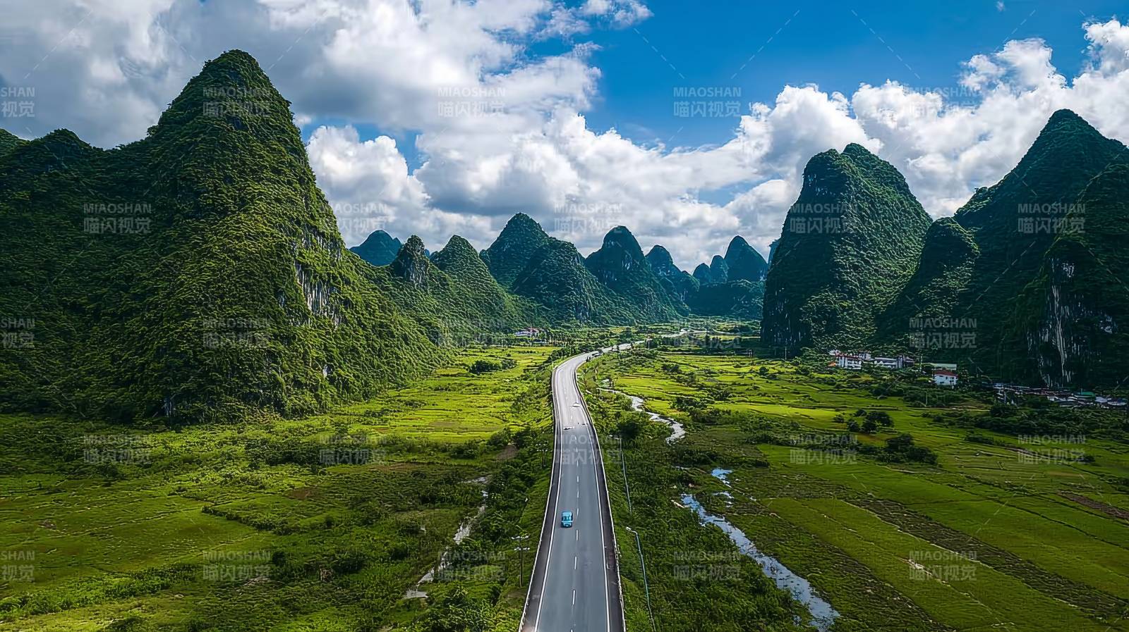 喀斯特山水公路图片