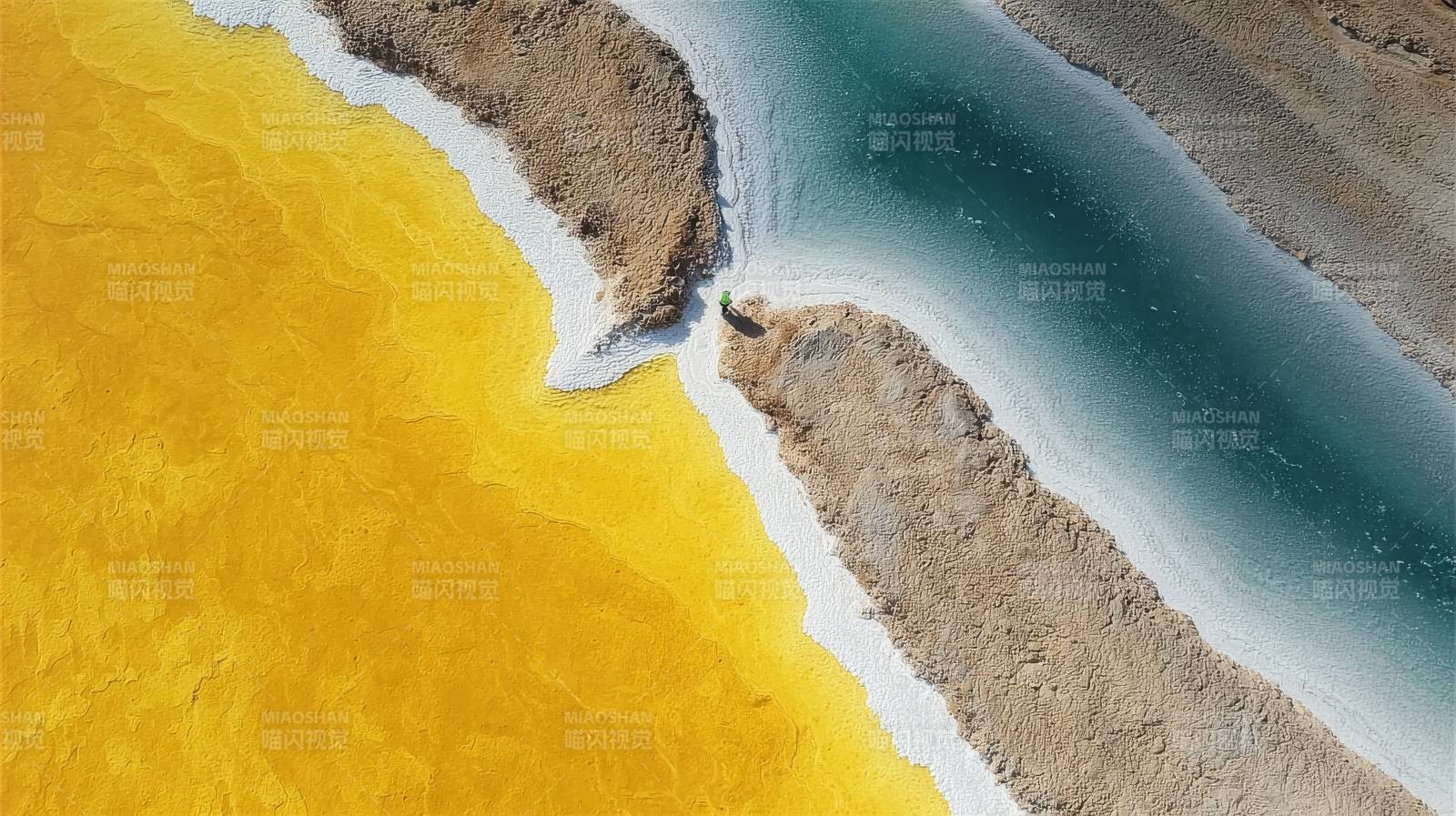 黄蓝交界奇景图片