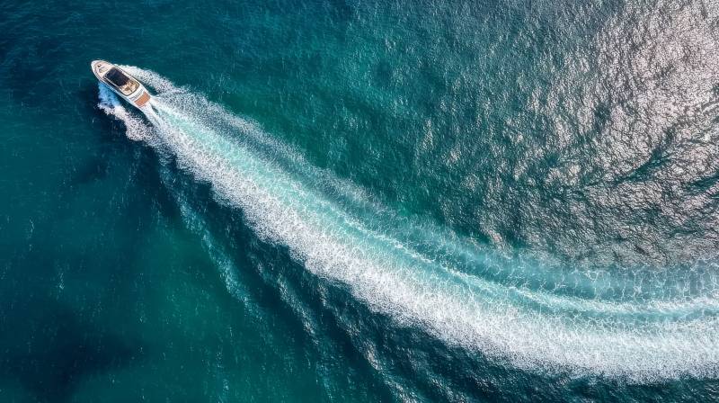 碧海疾驰游艇图片