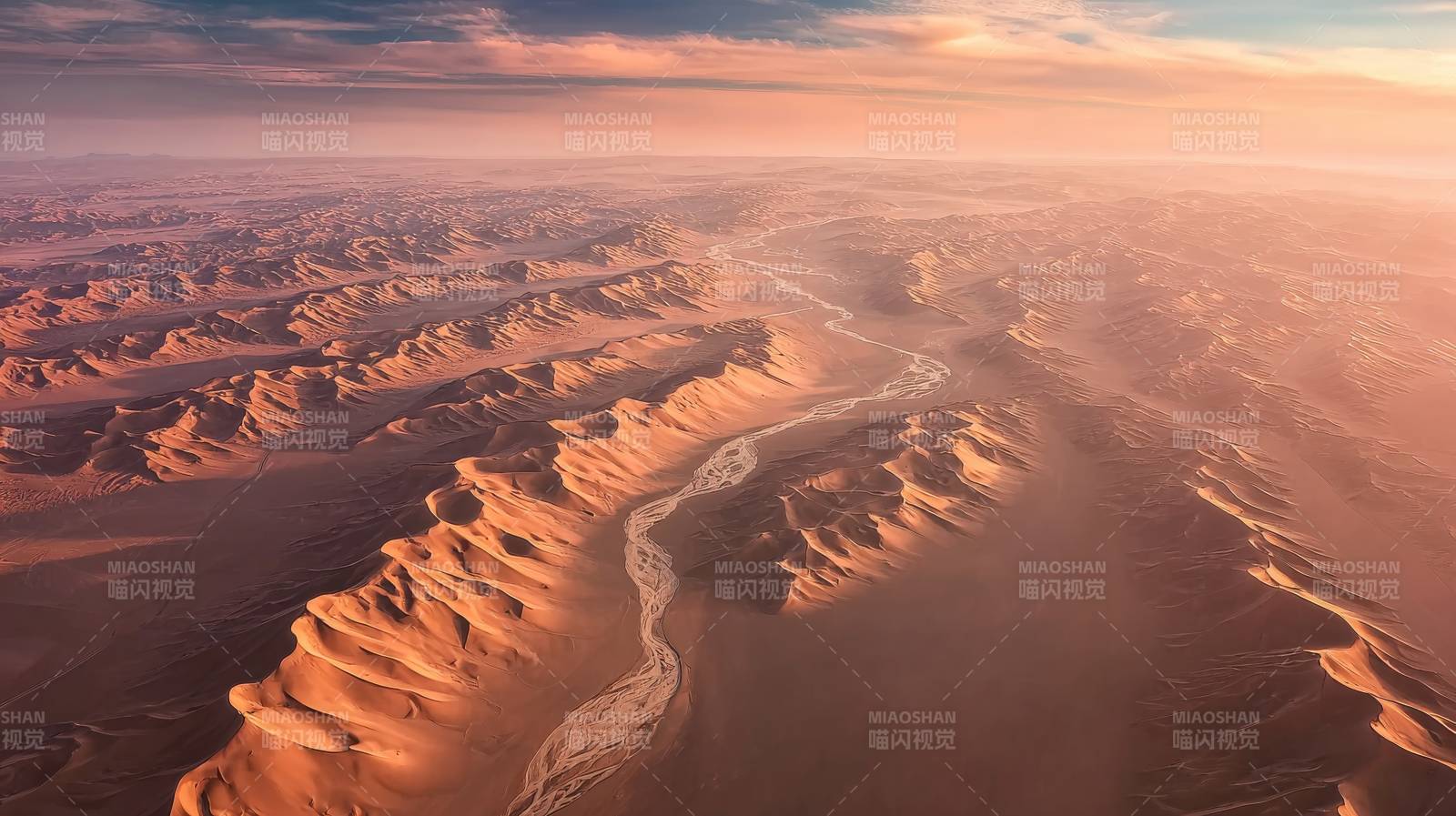 沙漠沙丘日落美景图片