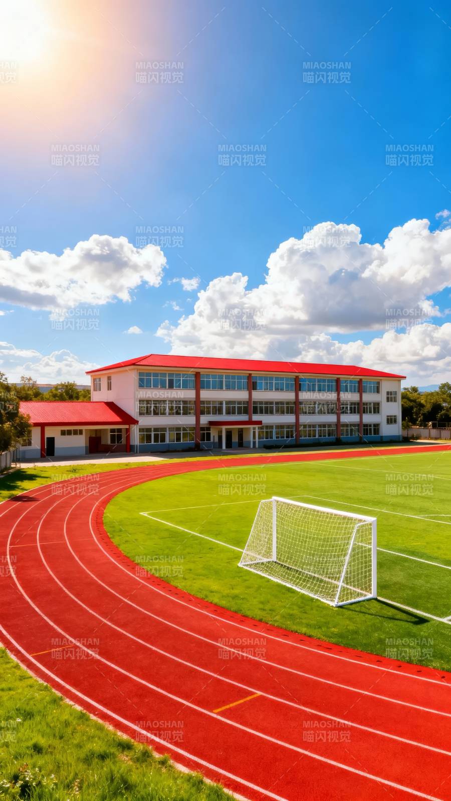 校园操场风光图片