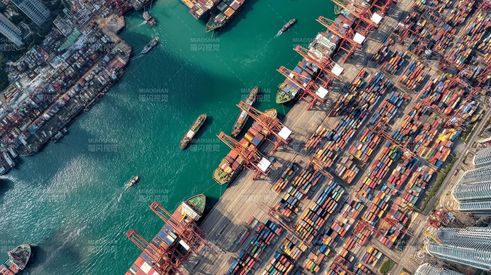 繁忙港口航拍图图片
