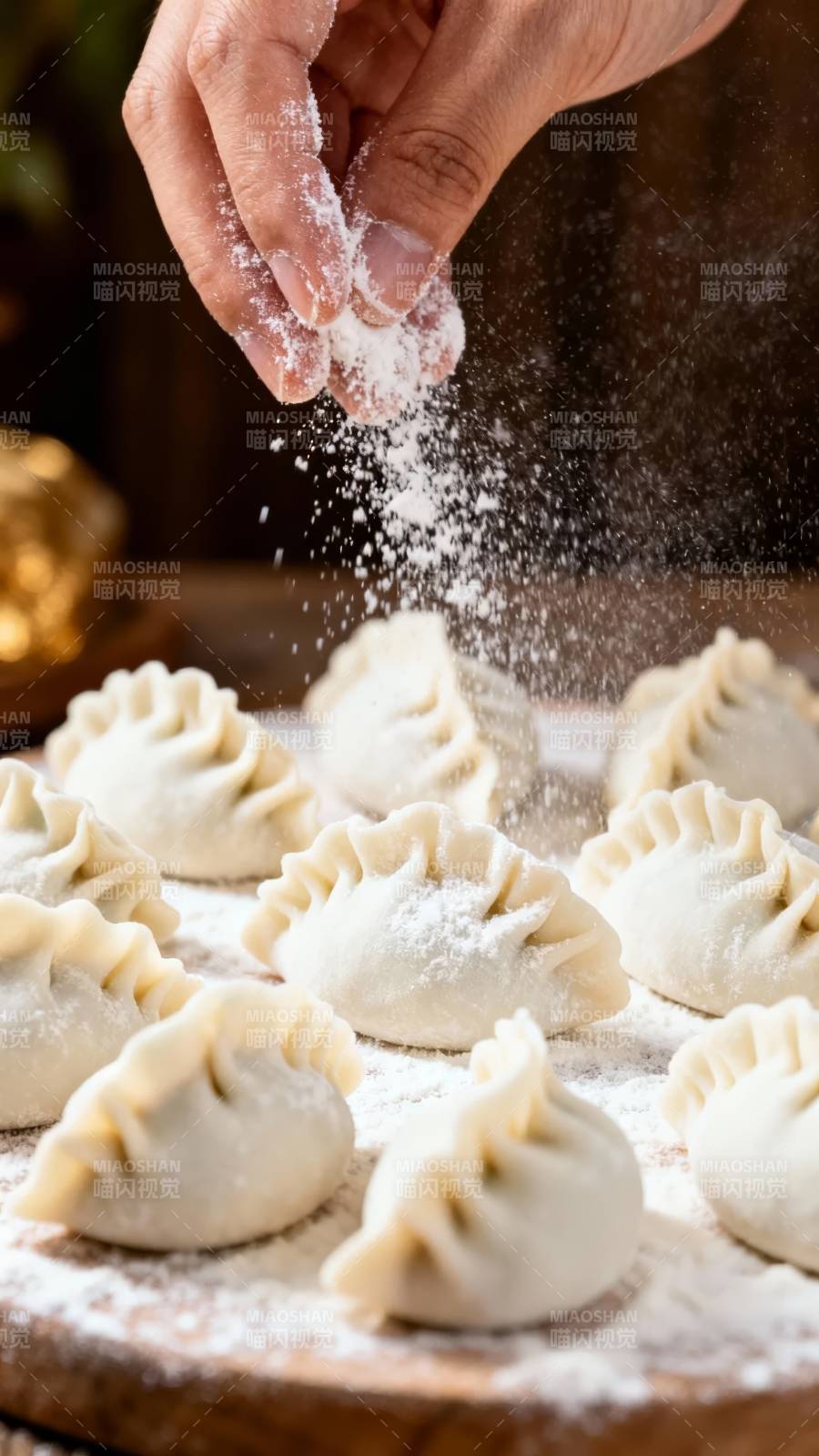撒粉包饺子图片