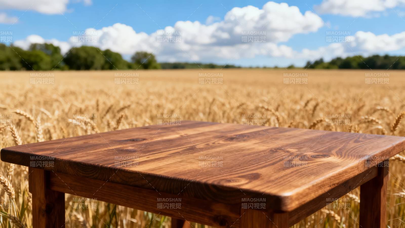 麦田中的木桌图片