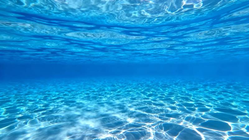 碧海蓝天 水波荡漾图片