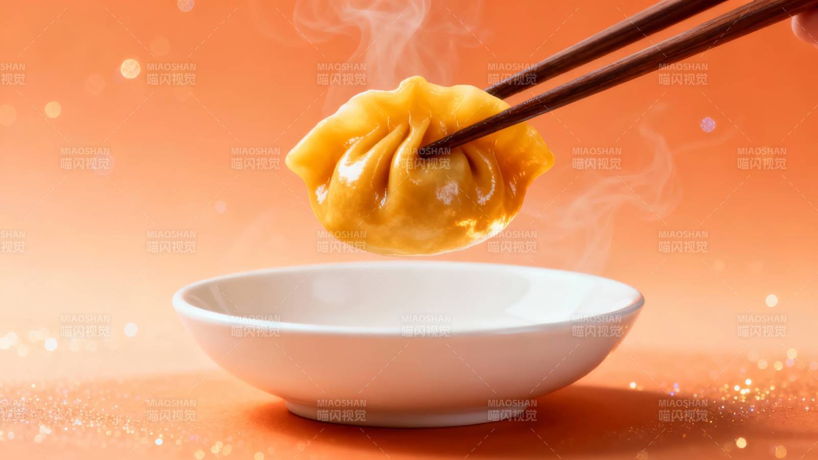 热腾腾的饺子图片