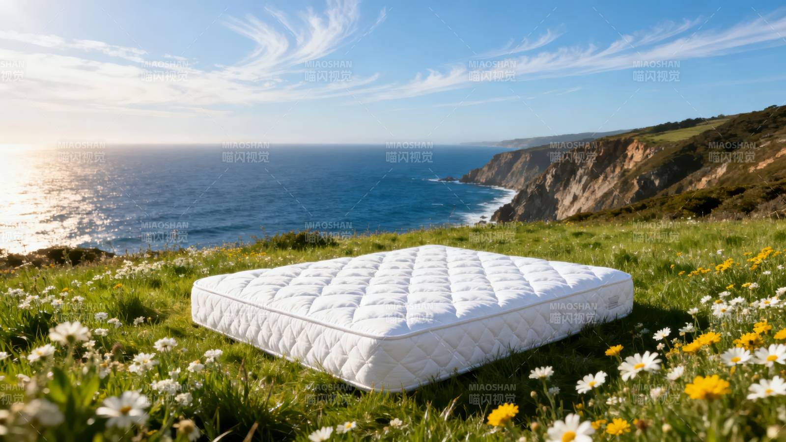 海边花丛中的床垫图片