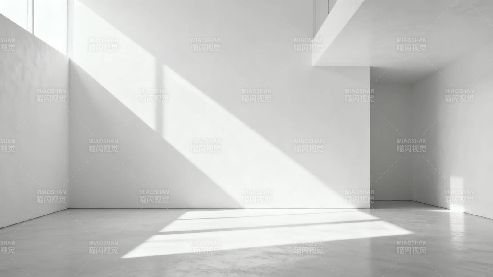 光影交错的空房间图片