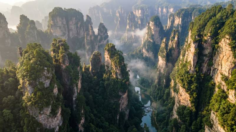 奇峰云海仙境图片