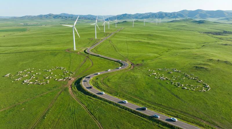 风车绿野公路行图片