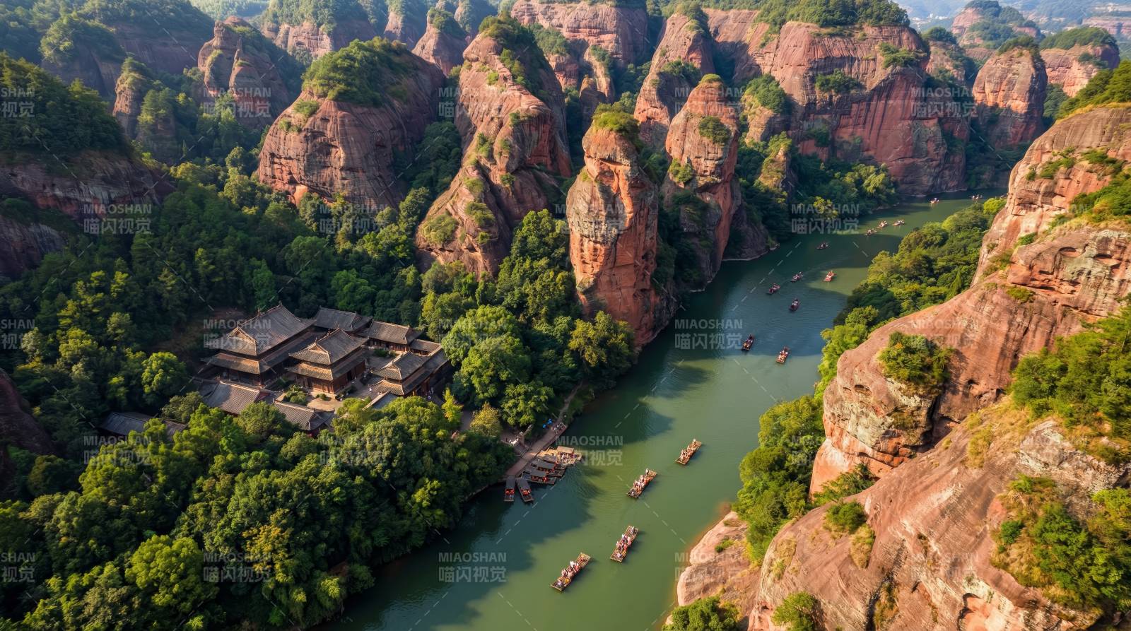 丹霞山水画卷图片