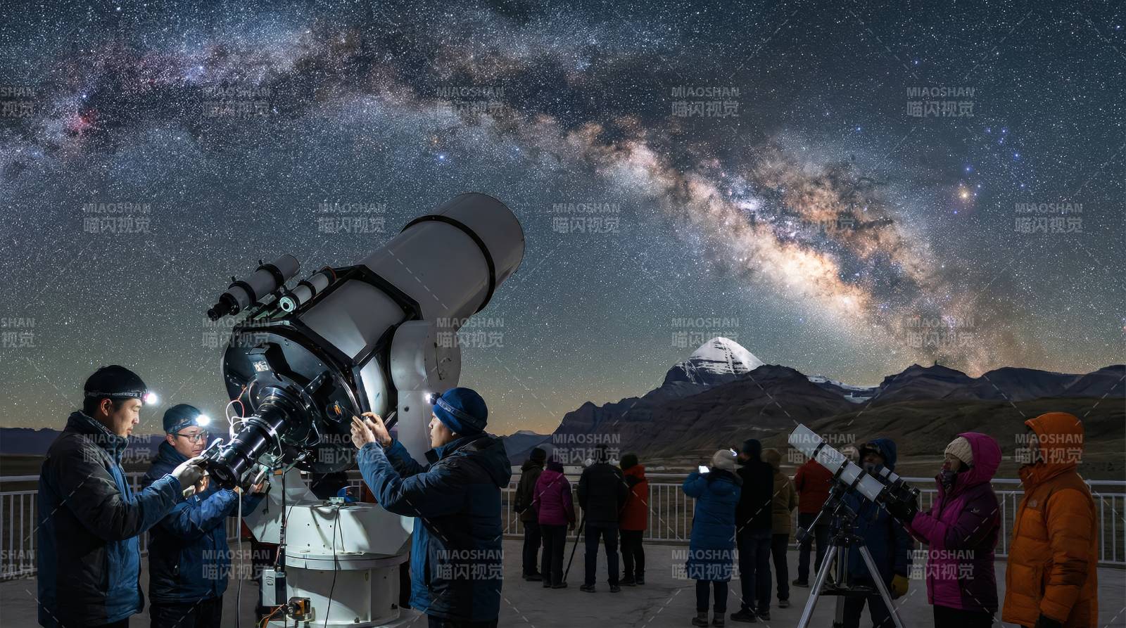 星空下的天文观测图片