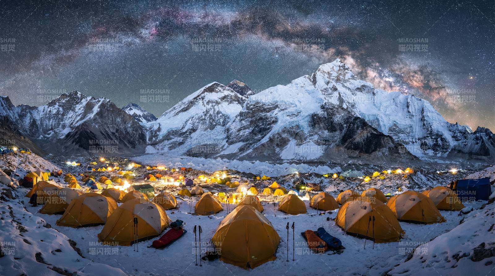 雪山星空露营夜图片