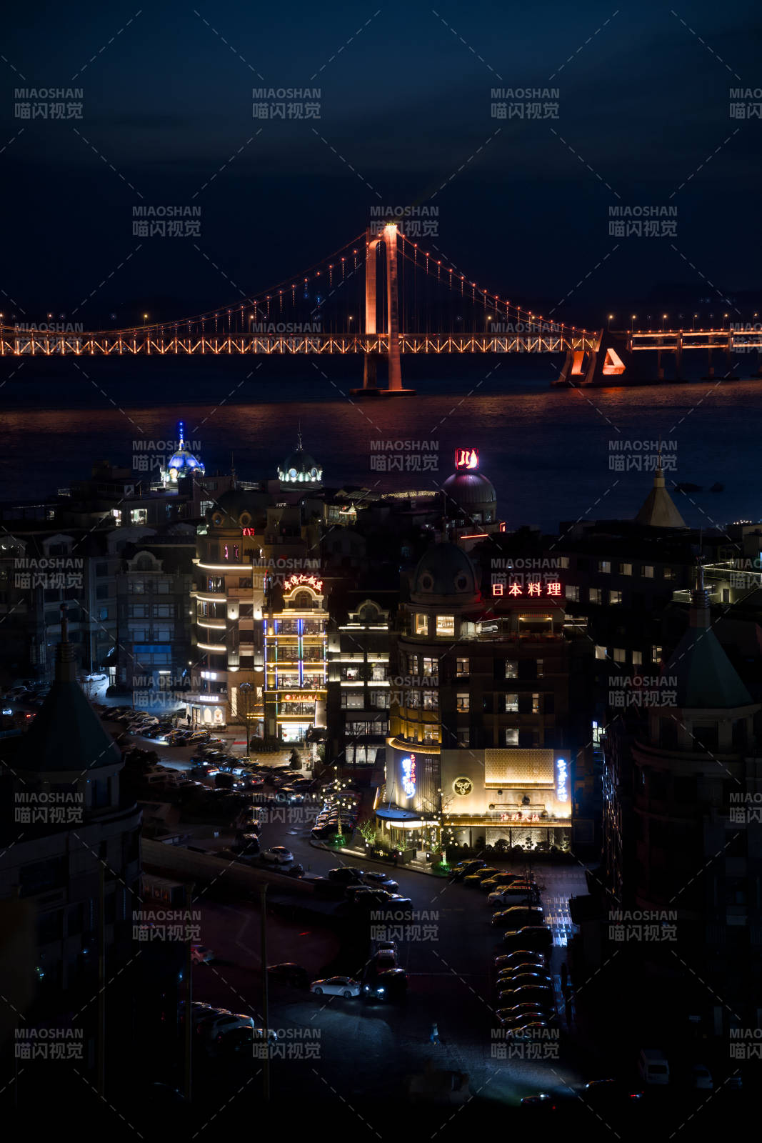 夜幕下的星海湾大桥图片