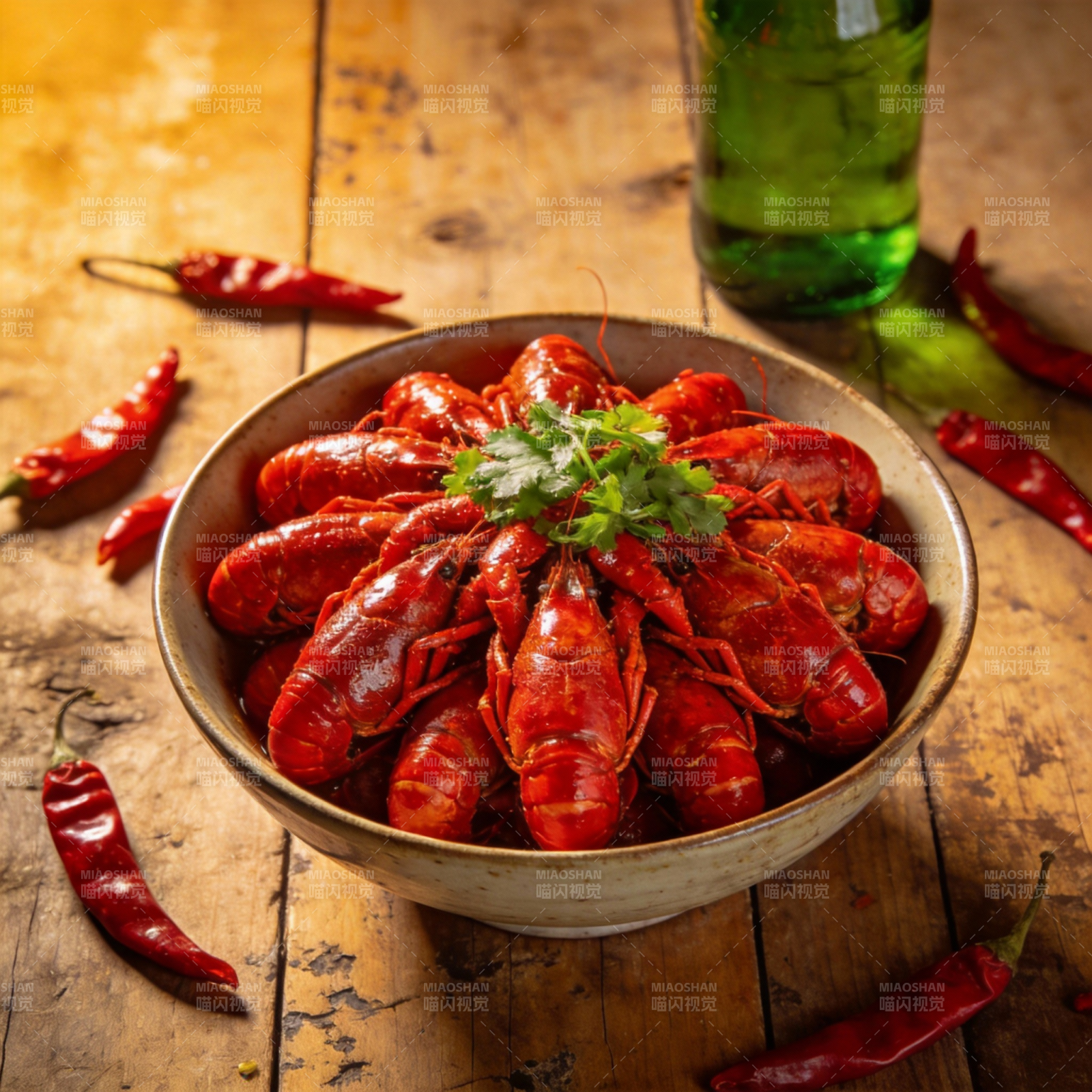 麻辣小龙虾盛宴图片