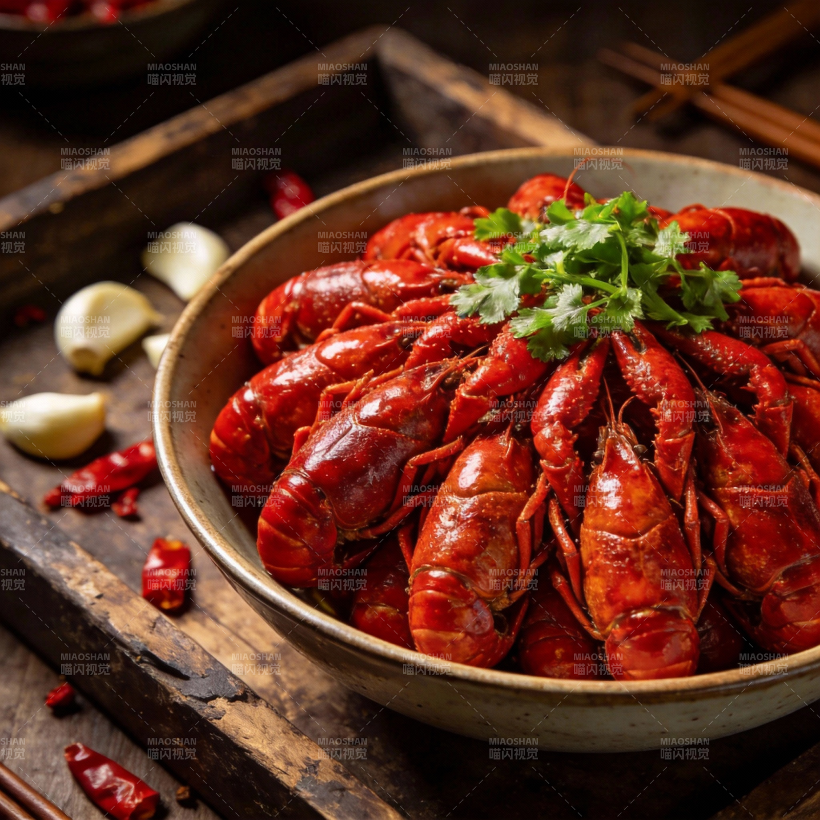 麻辣小龙虾盛宴图片