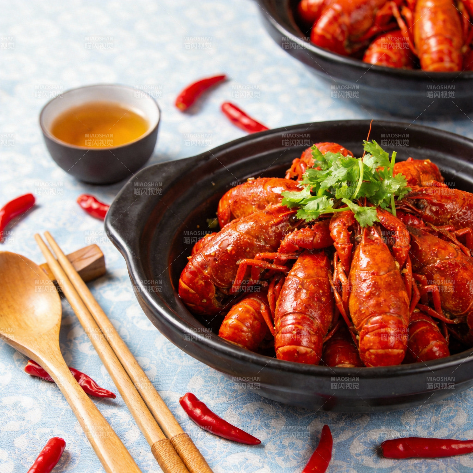 麻辣小龙虾盛宴图片
