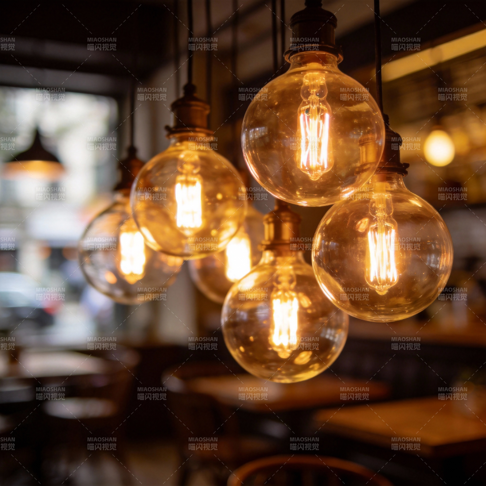 暖光灯饰悬挂图片