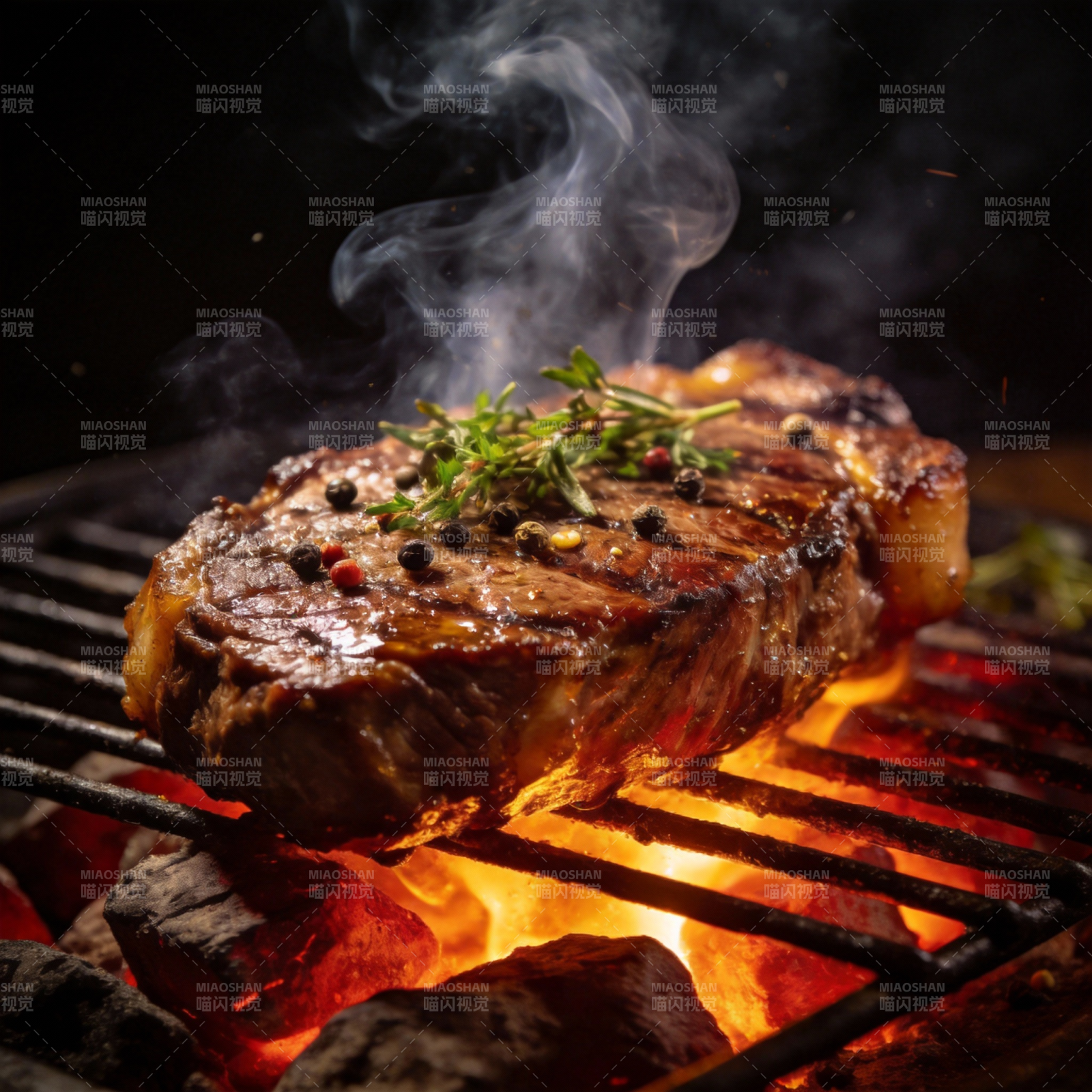 炭火炙烤牛排图片