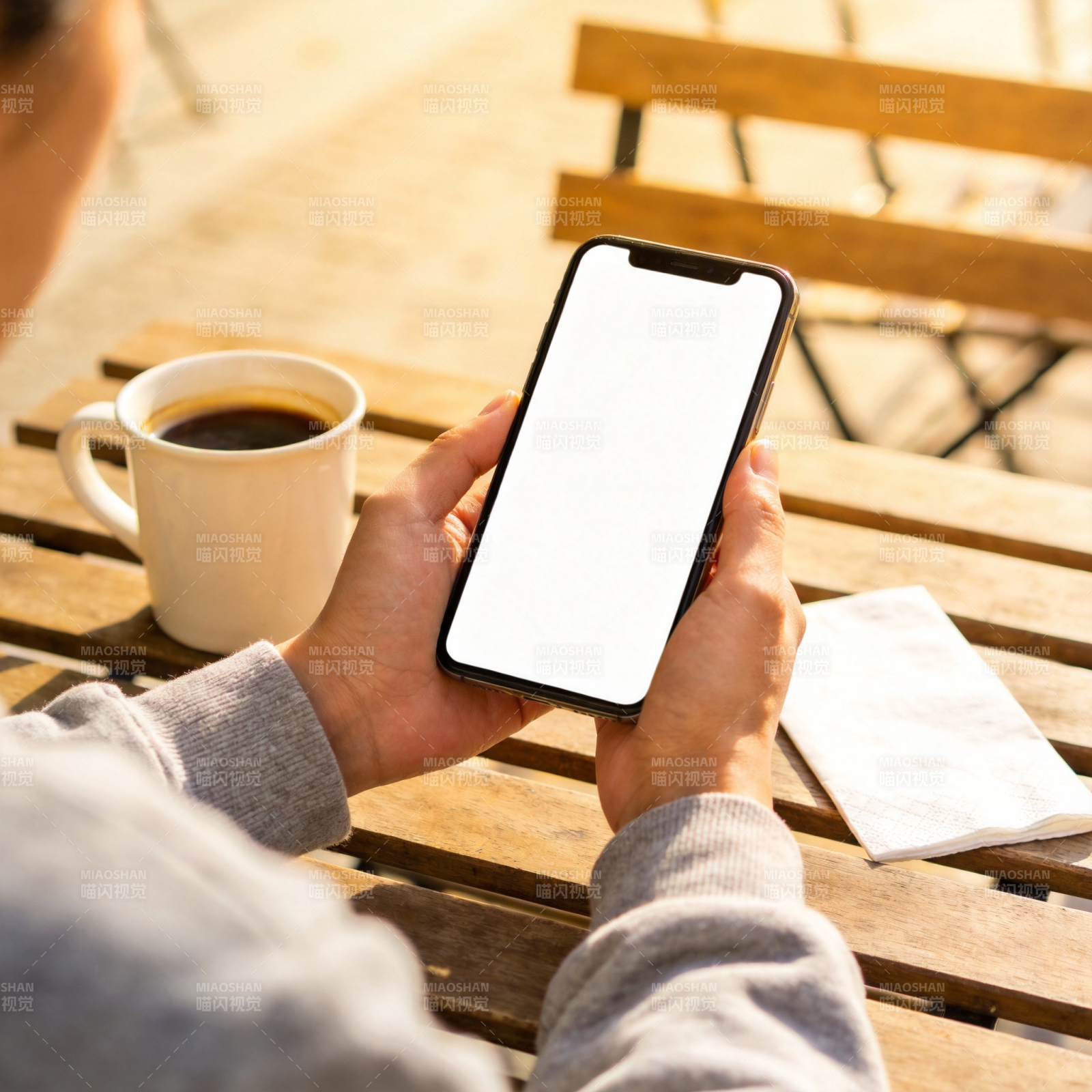 咖啡时光 手机相伴图片