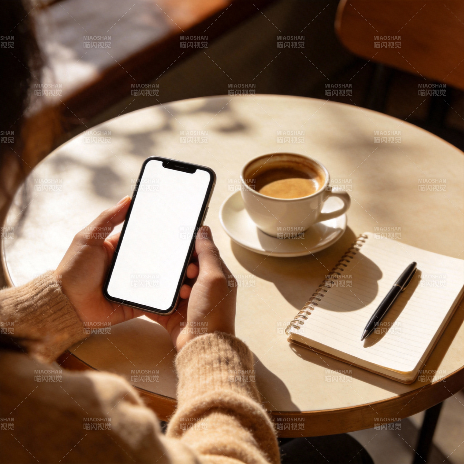 咖啡时光 手机相伴图片