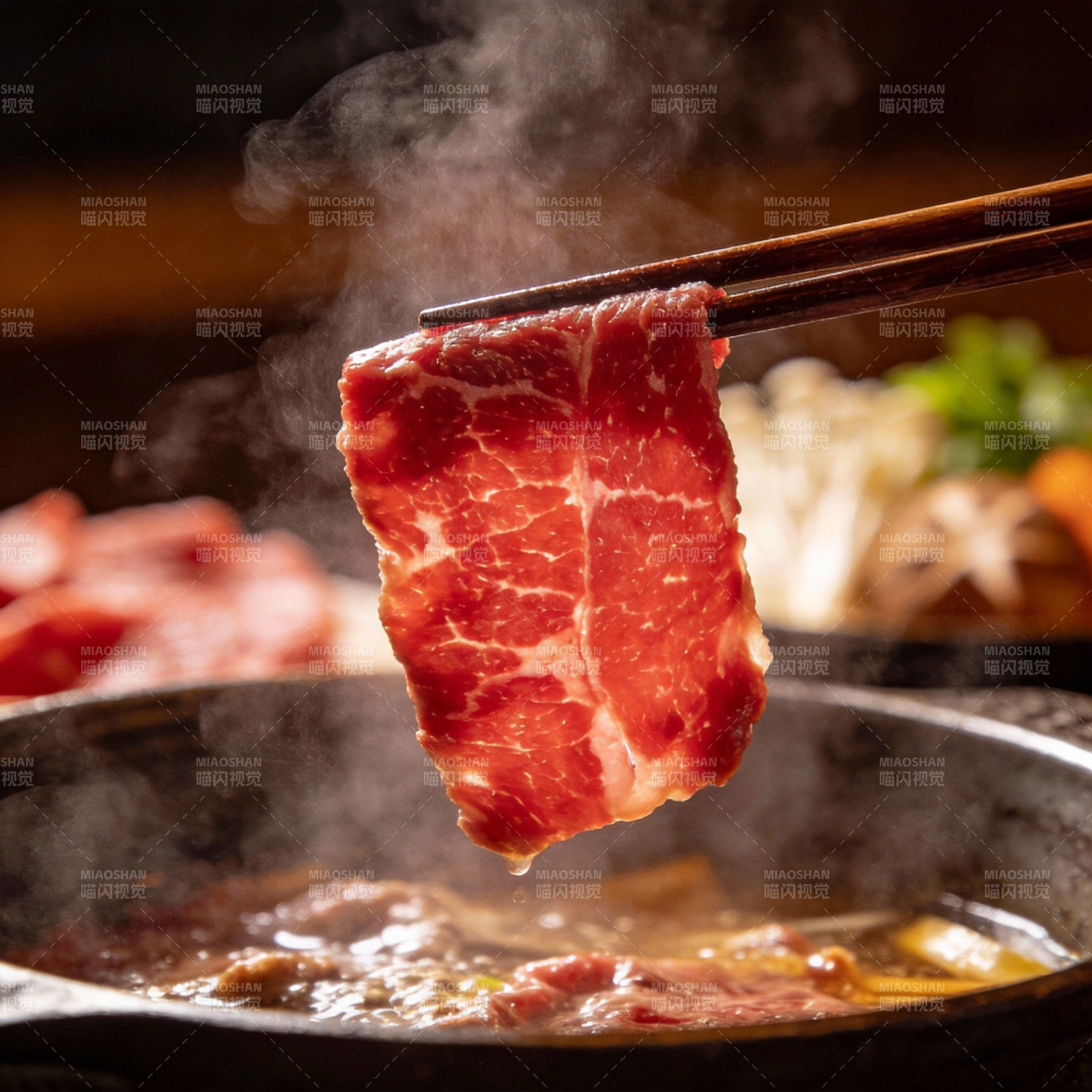 热锅涮肉 鲜香四溢图片