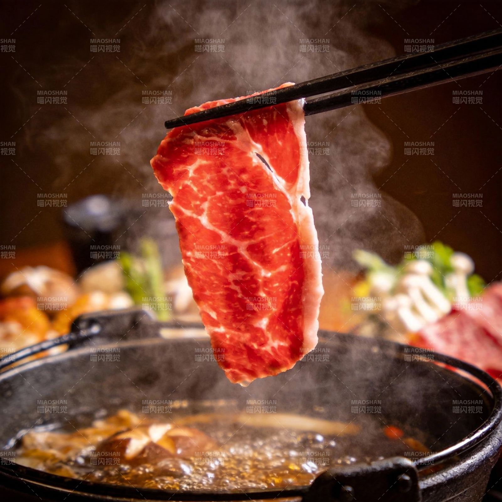 鲜嫩牛肉火锅图片