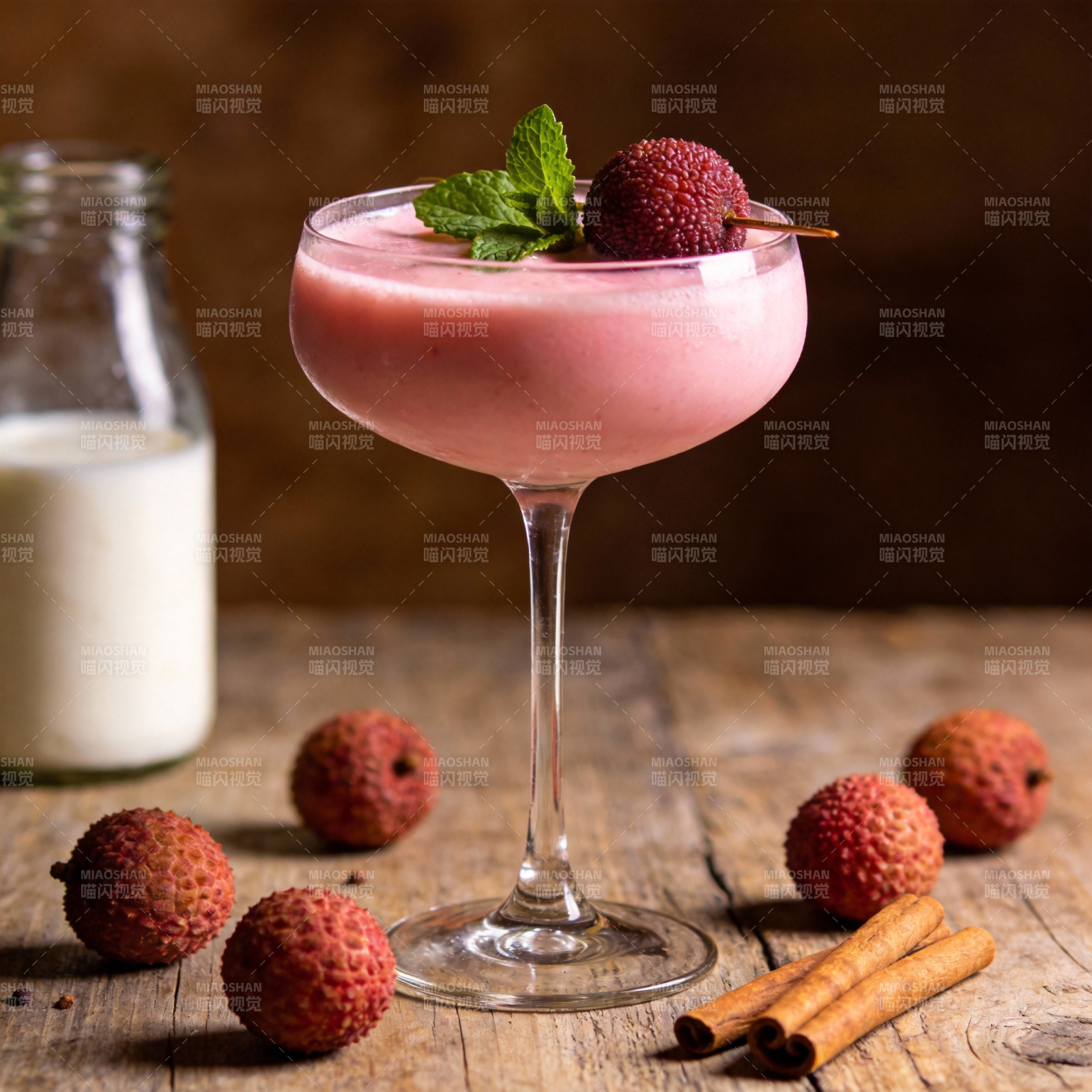 荔枝奶昔鸡尾酒图片