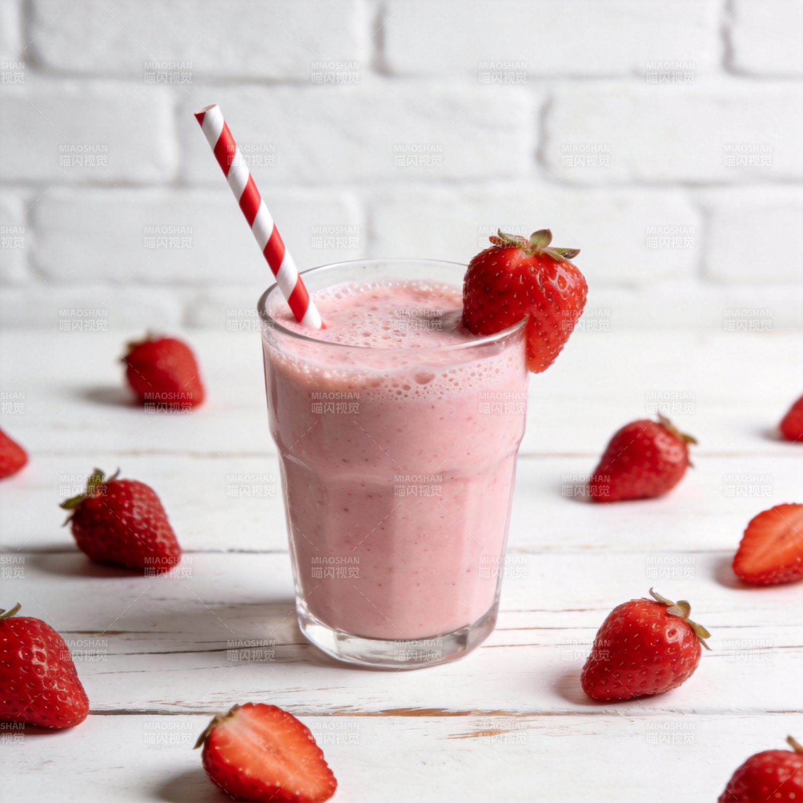 草莓奶昔 清新美味图片