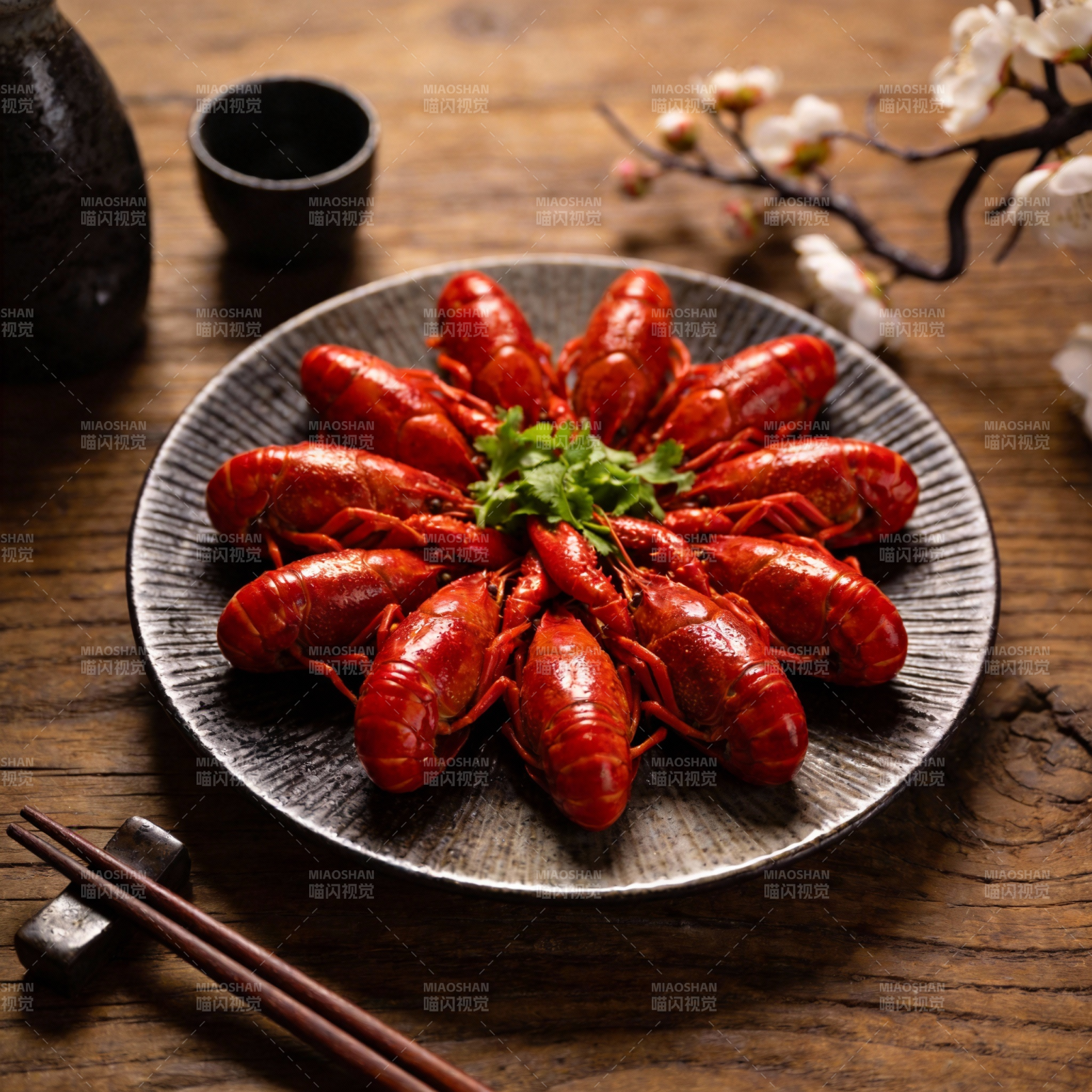 红烧小龙虾拼盘图片