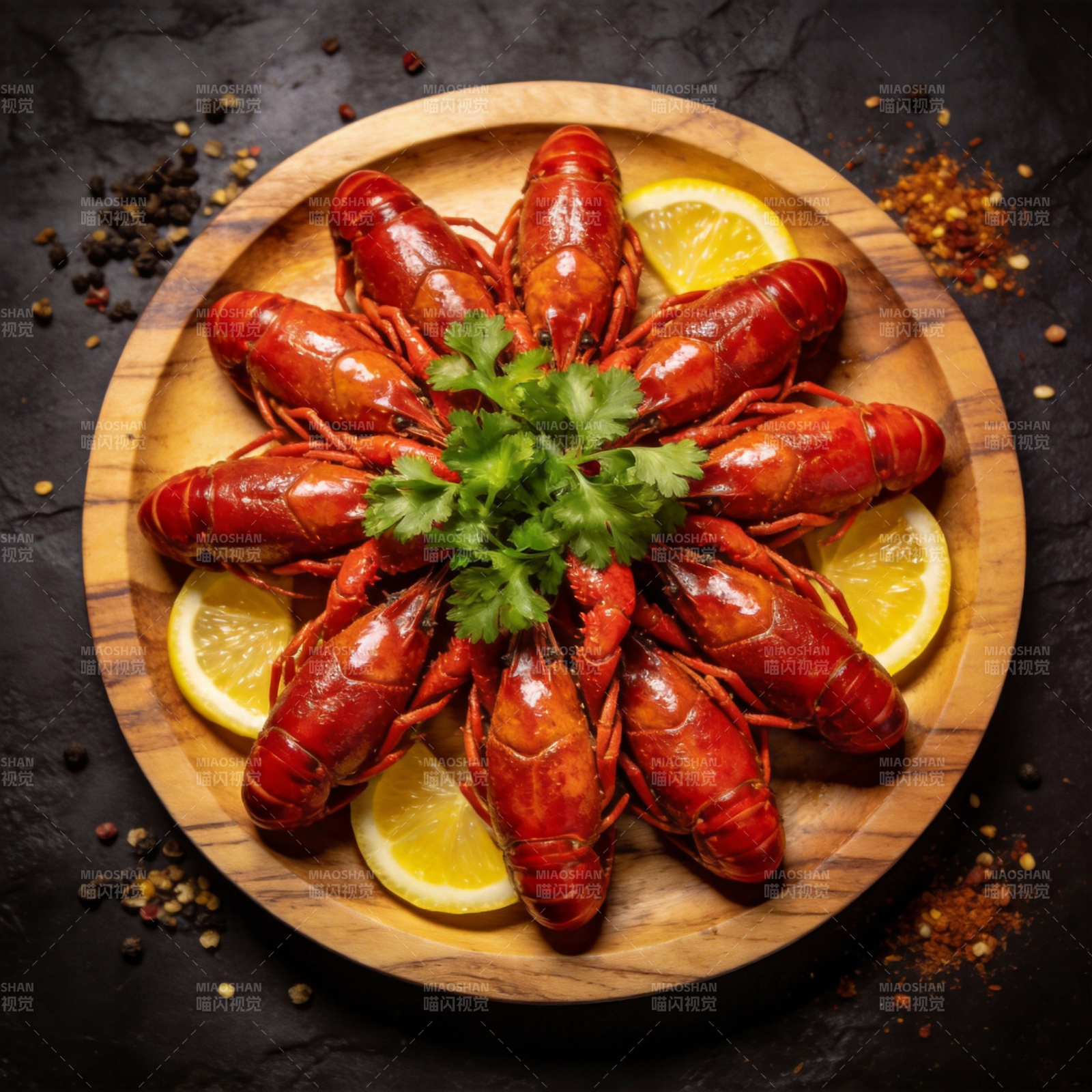 红虾柠檬盘图片