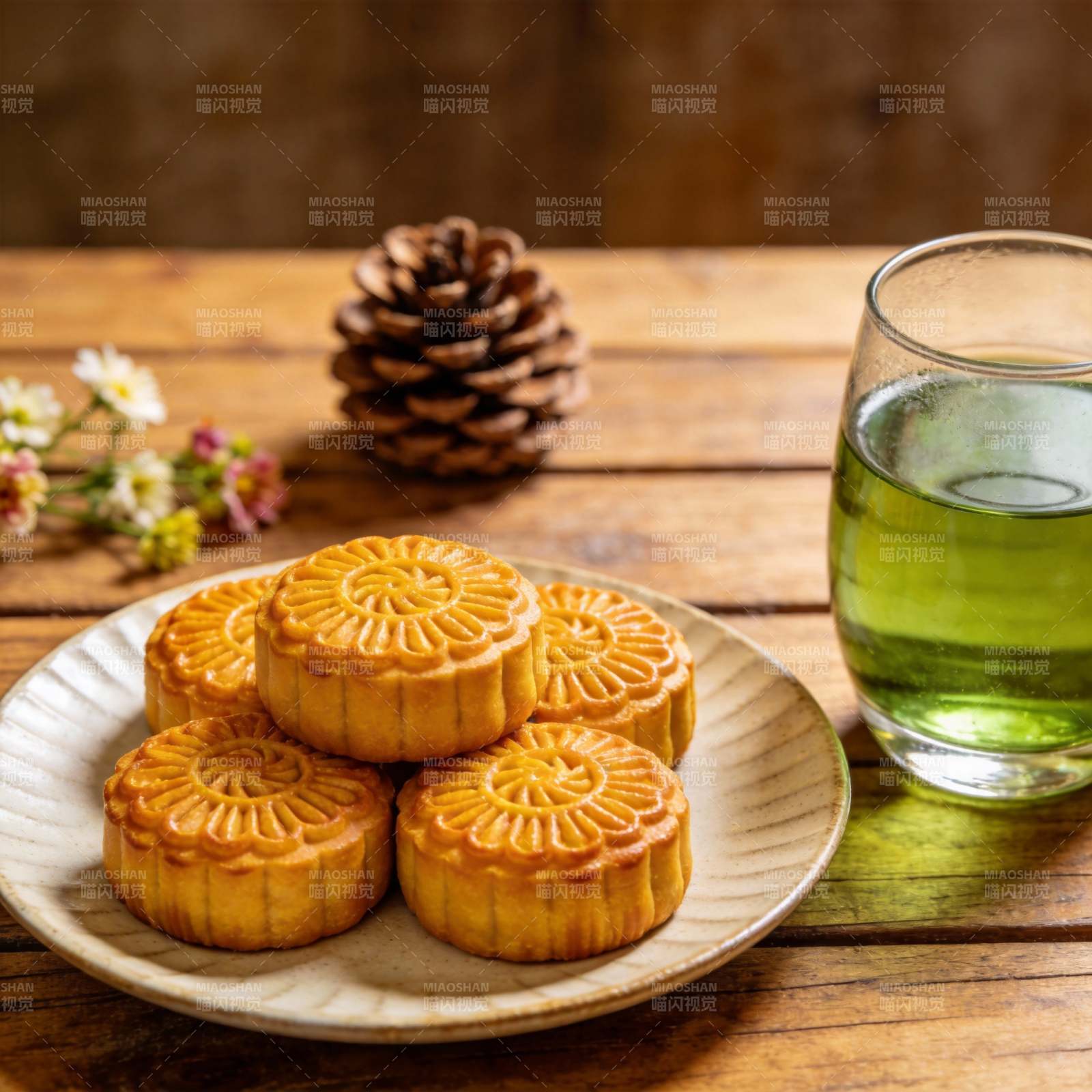 月饼配茶 秋日雅韵图片