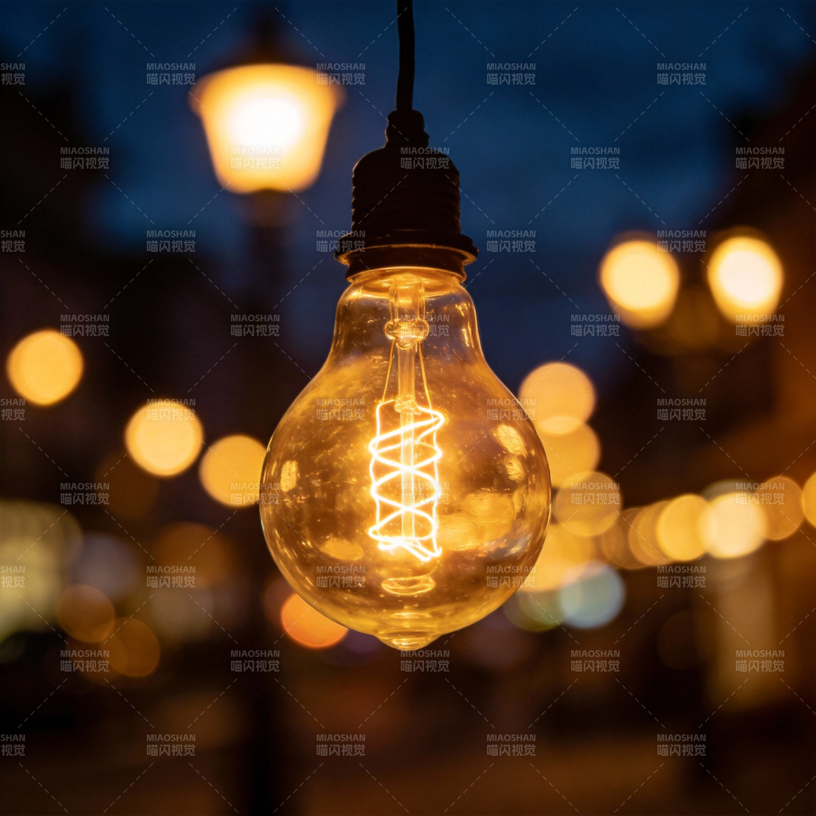 暖光灯泡夜景图片