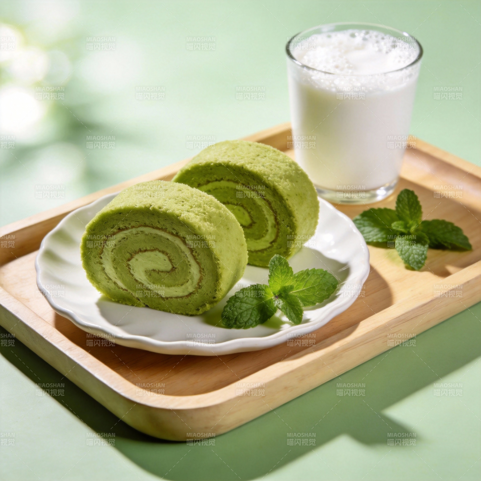 抹茶卷配牛奶图片