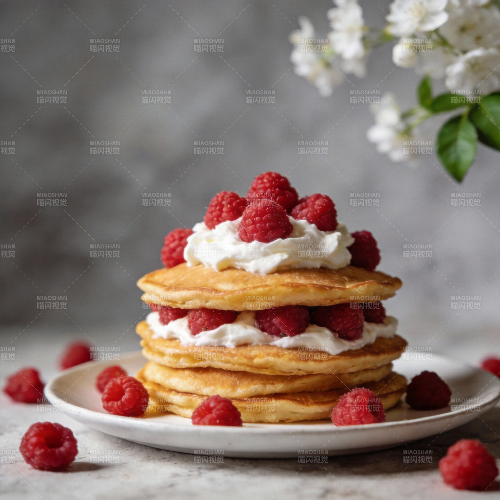 覆盆子奶油煎饼图片