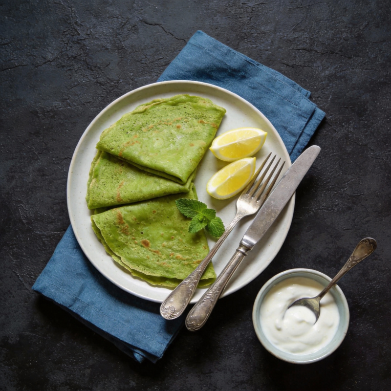 抹茶薄饼配柠檬图片