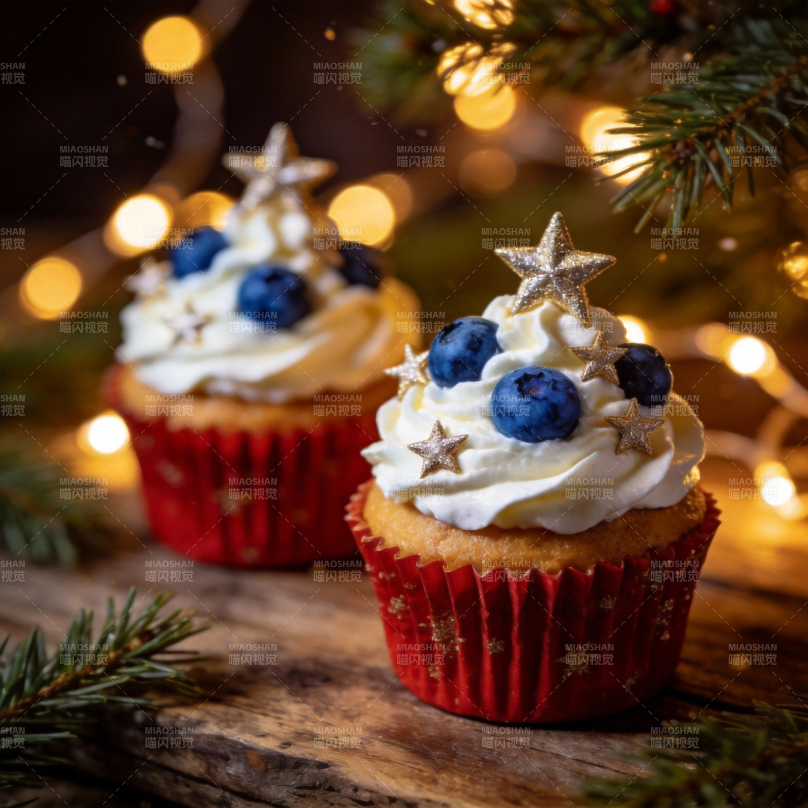 圣诞蓝莓纸杯蛋糕图片