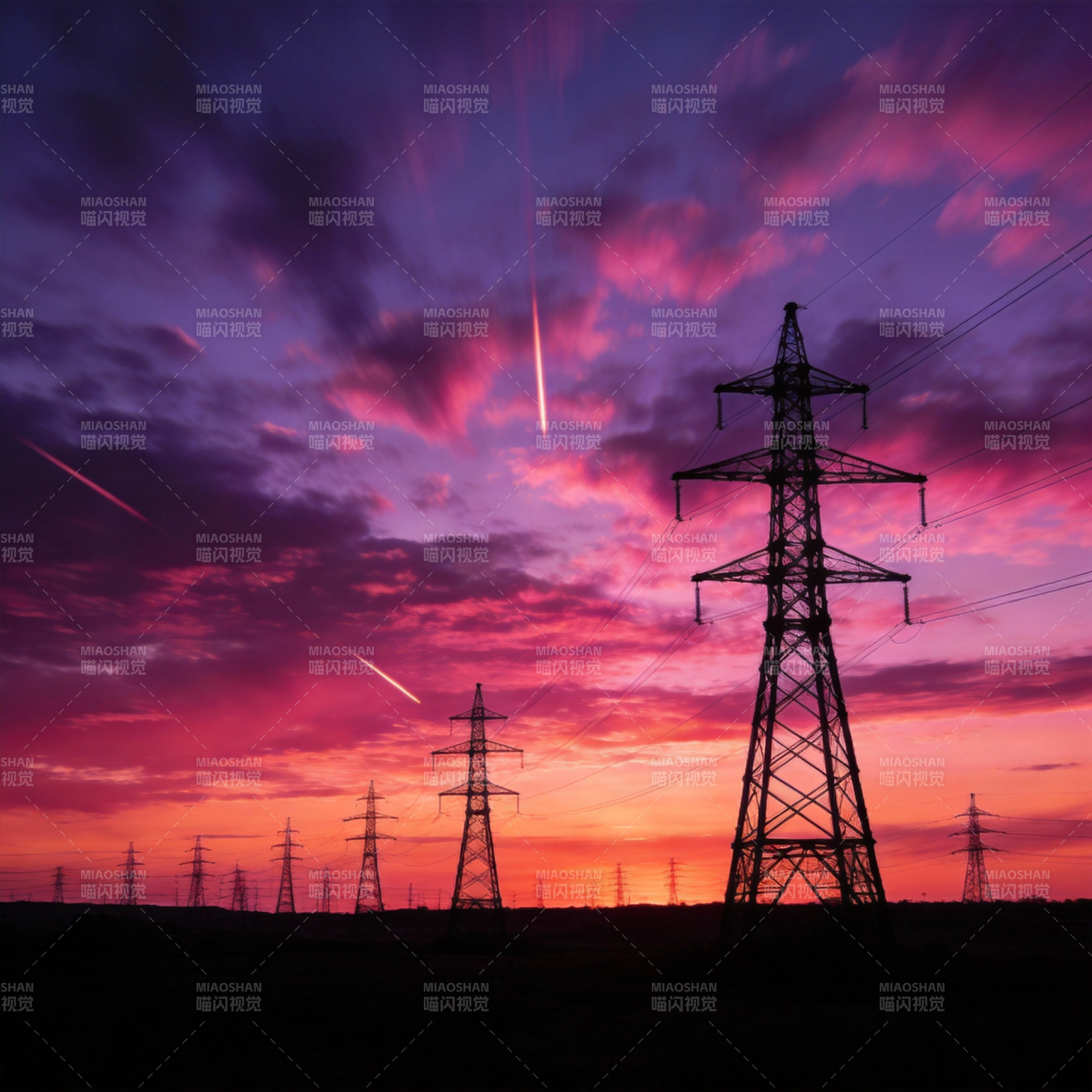 电塔剪影映霞光图片