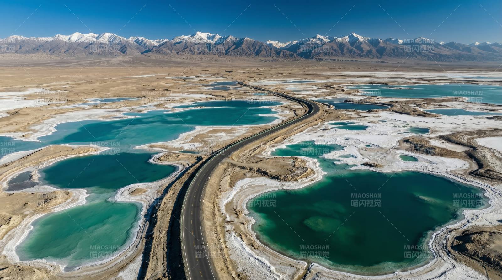 高原碧湖公路图图片