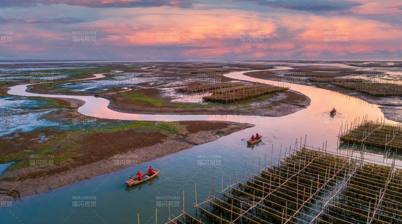 夕阳下的水道风光图片